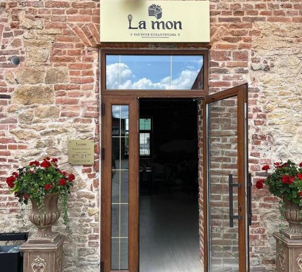 هتل готель бережани