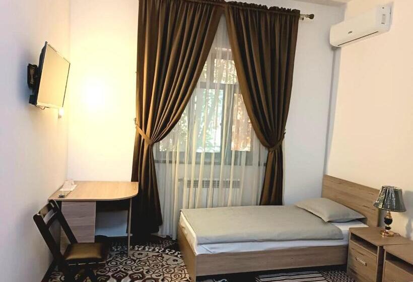 فندق отель авалон