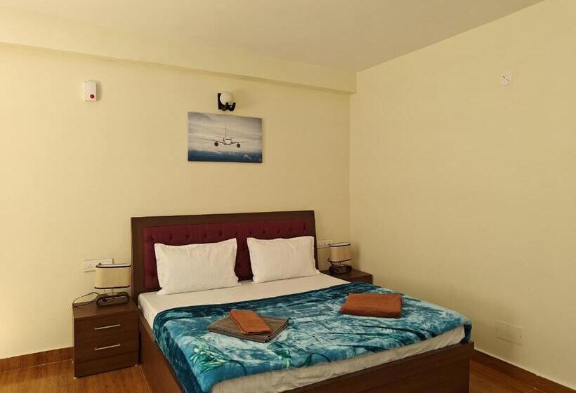 فندق Alooma Cafe And Homestay