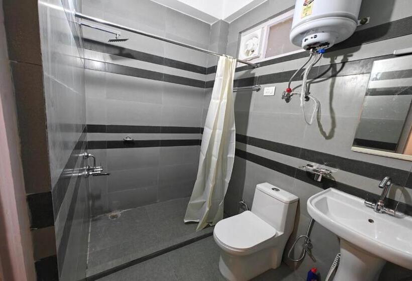 فندق Alooma Cafe And Homestay