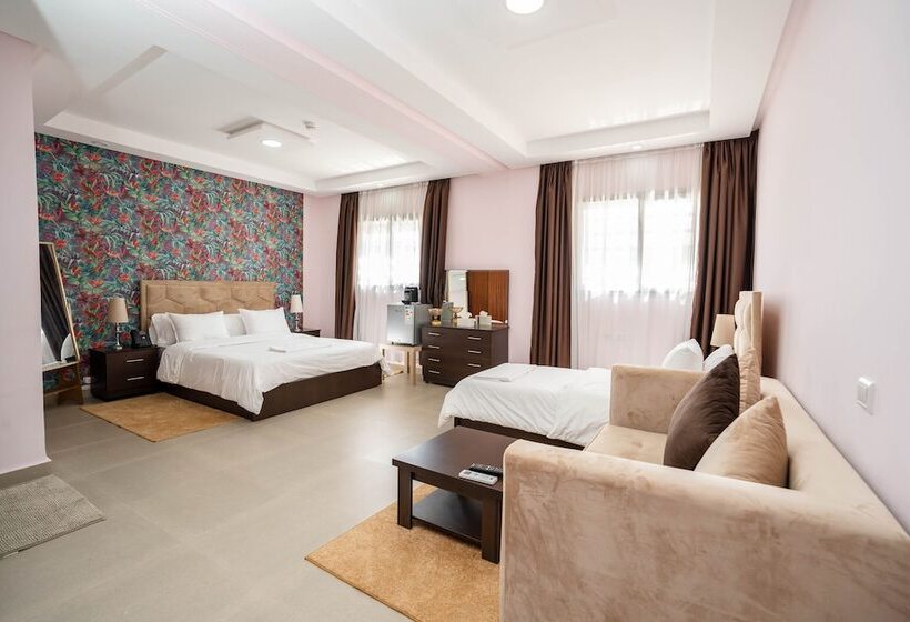 هتل Banasa Center