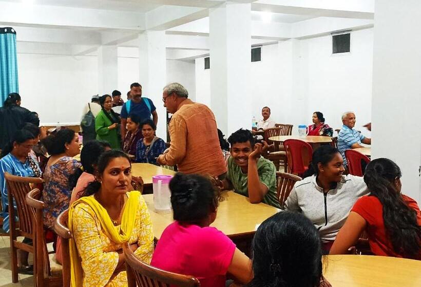 فندق Bharmour View