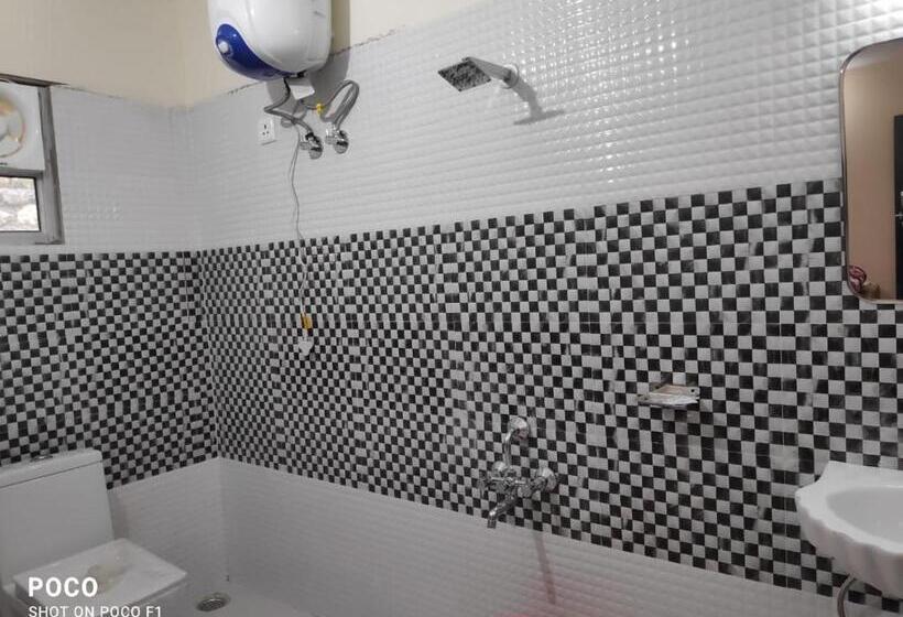 호텔 Brahma Kamal Cottage   Ransi