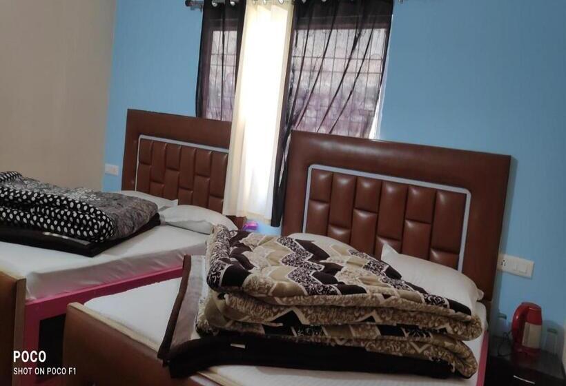 호텔 Brahma Kamal Cottage   Ransi