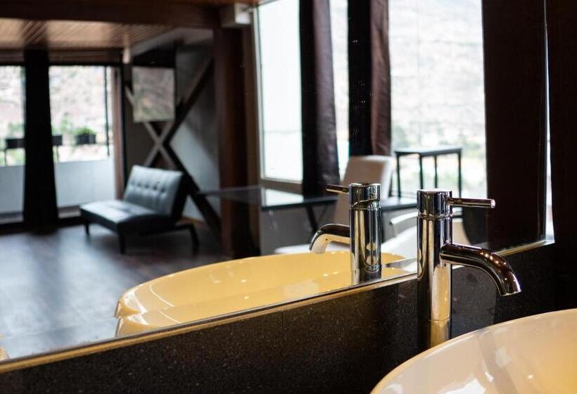 فندق California Urubamba