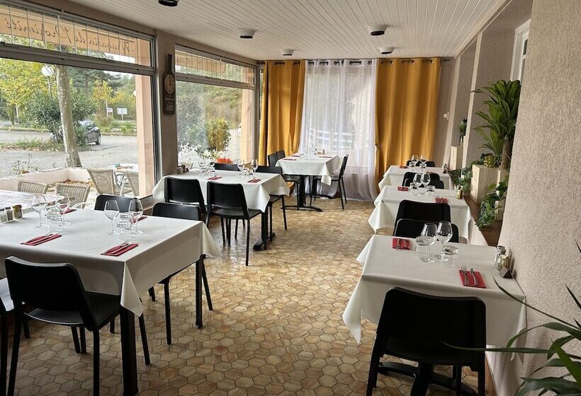 فندق Comme Chez Soi