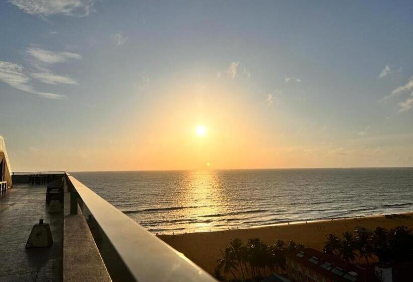 호텔 Corundum Breeze Negombo