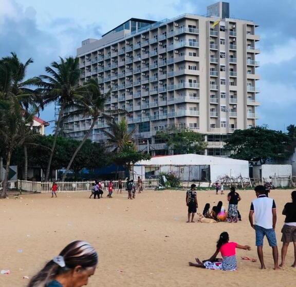 호텔 Corundum Breeze Negombo