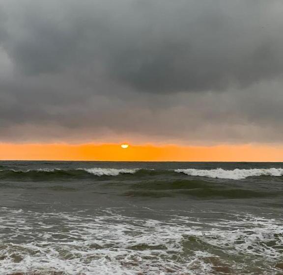 호텔 Corundum Breeze Negombo