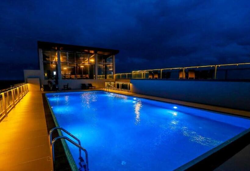 호텔 Corundum Breeze Negombo