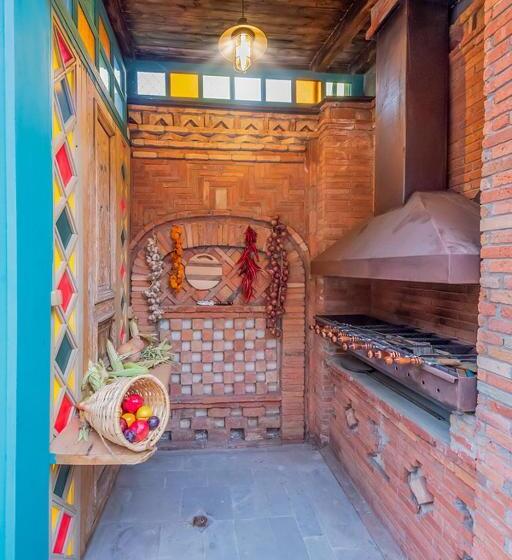 هتل Dzvel Ubanshi