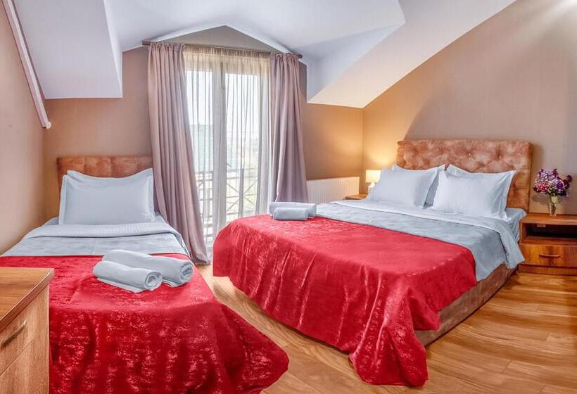 هتل Dzvel Ubanshi