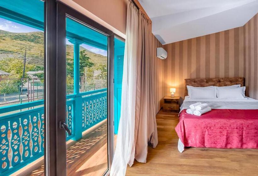 هتل Dzvel Ubanshi