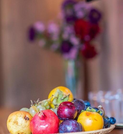 هتل Dzvel Ubanshi