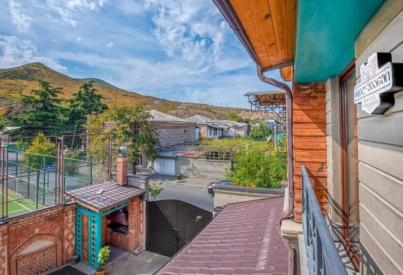 هتل Dzvel Ubanshi