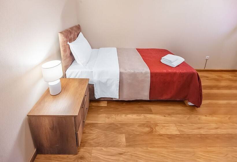 هتل Dzvel Ubanshi