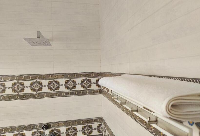 هتل Elegance Retreat Manali Luxury Boutique Stay