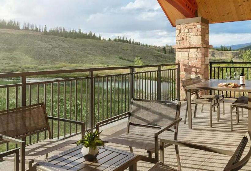 Отель Exquisite Upscale Oasis · Ski Resort