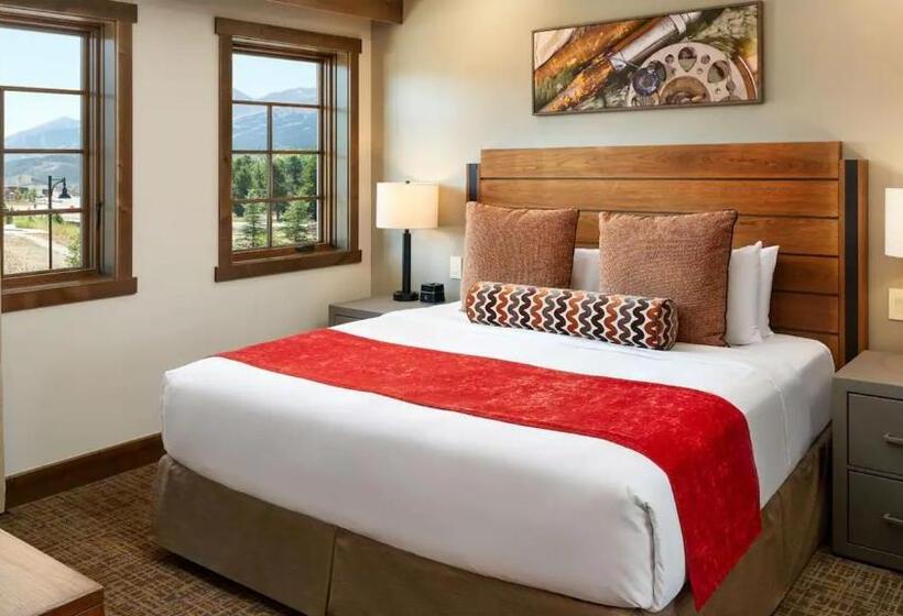 Отель Exquisite Upscale Oasis · Ski Resort