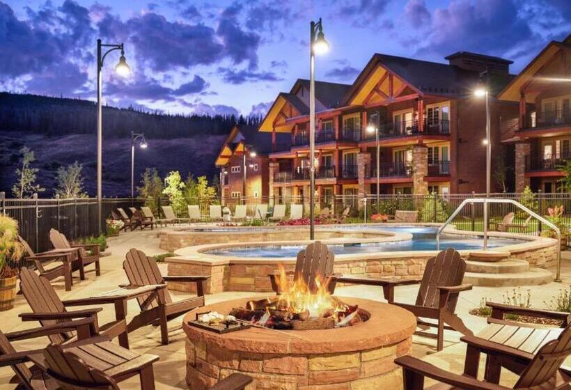 Отель Exquisite Upscale Oasis · Ski Resort