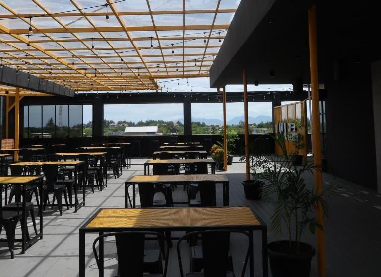 ホテル Fhandika Boutique Inc