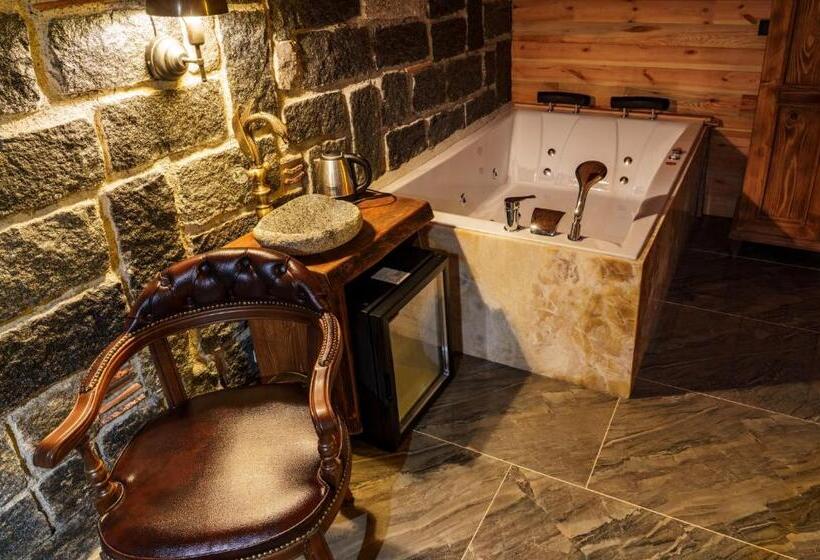 ホテル Hobbit Chalet