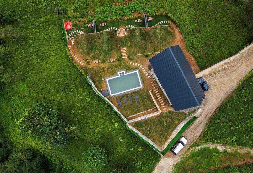 ホテル Hobbit Chalet