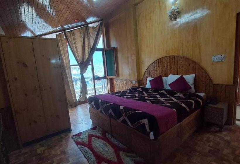 فندق Jubilant Express