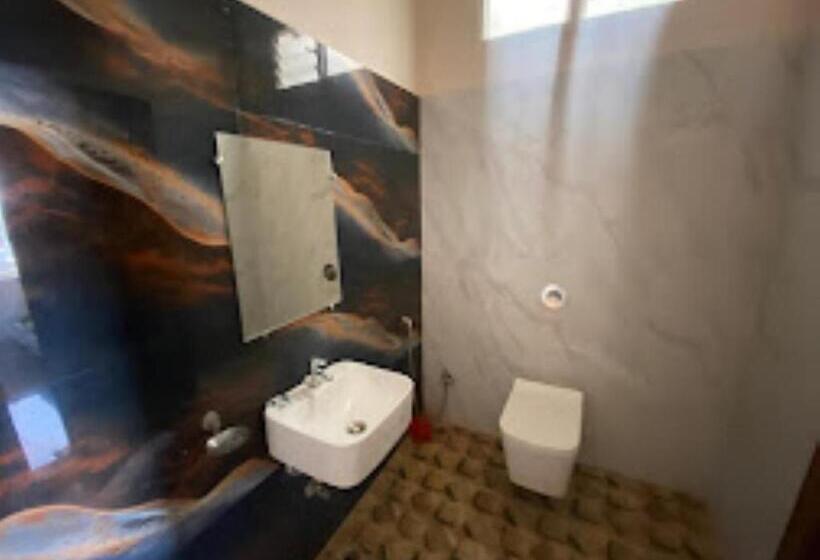 בית מלון כפרי Jyoti Palace