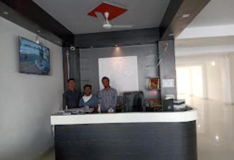 בית מלון כפרי Jyoti Palace