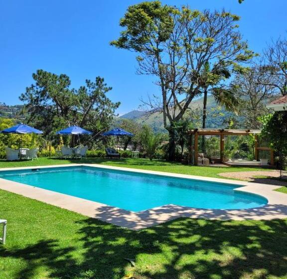 Отель La Belle Provence