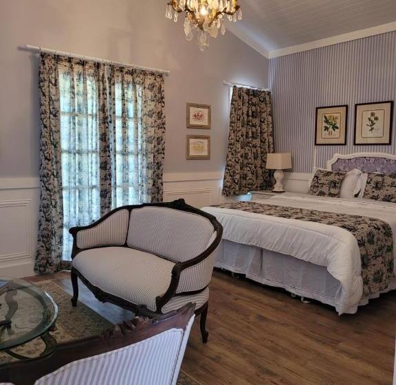 Отель La Belle Provence