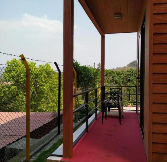 فندق Lake Forest By Bat