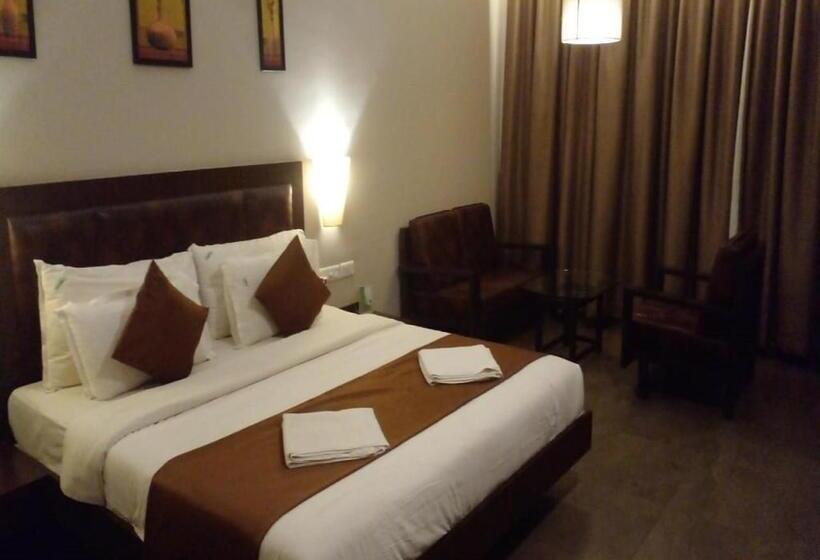 בית מלון כפרי Lemon Grass   Kudal