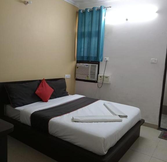 Отель Lily Grand By Gds