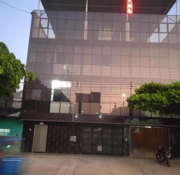 Отель Los Kristales