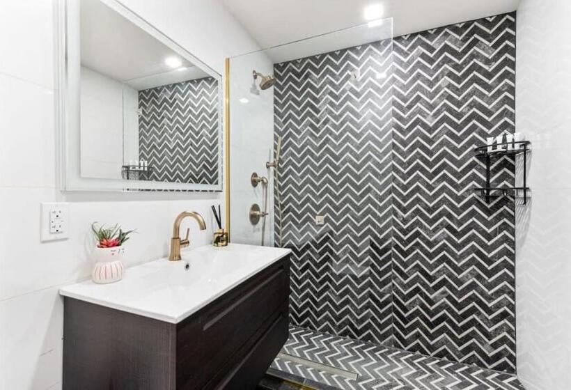 酒店 Luxury 3br Duplex W Private Patio In Upper East