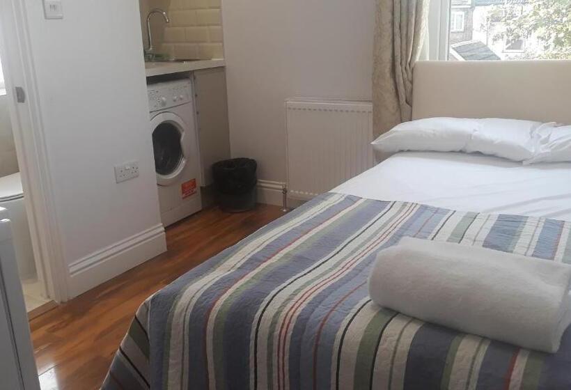 Отель Luxury Studio Flat