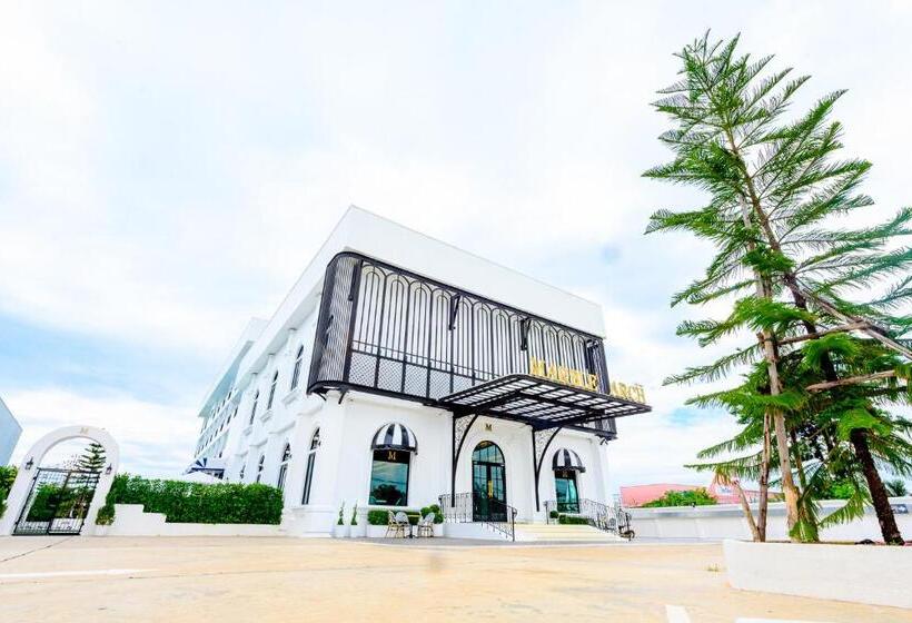 Отель Marble Arch De Loei
