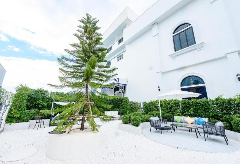 Отель Marble Arch De Loei