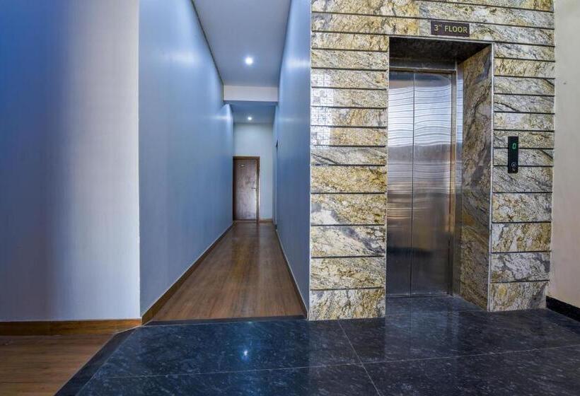 בית מלון כפרי My Stay Sirvi Inn