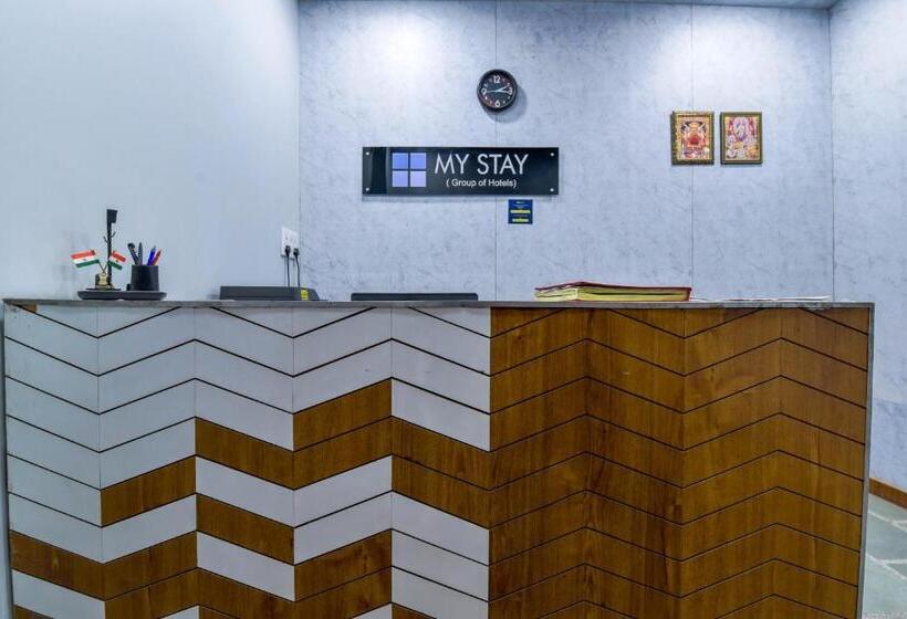 בית מלון כפרי My Stay Sirvi Inn