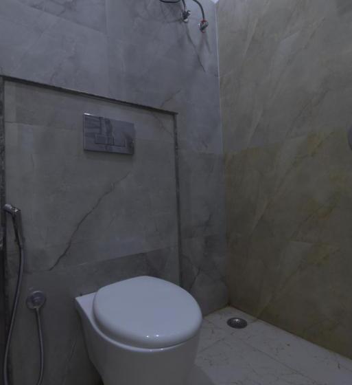 בית מלון כפרי My Stay Sirvi Inn