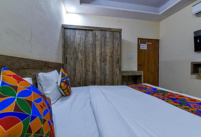 בית מלון כפרי My Stay Sirvi Inn