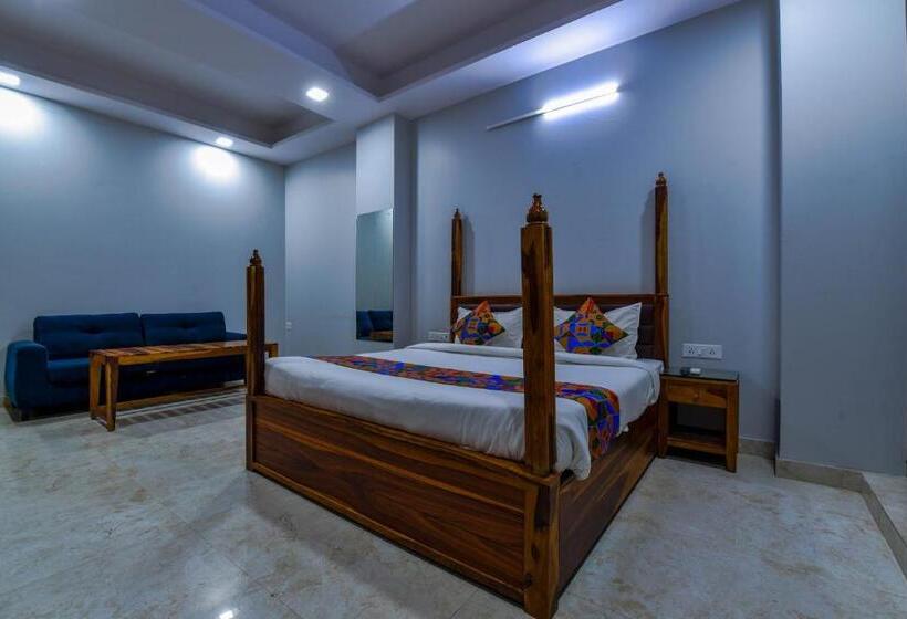 בית מלון כפרי My Stay Sirvi Inn