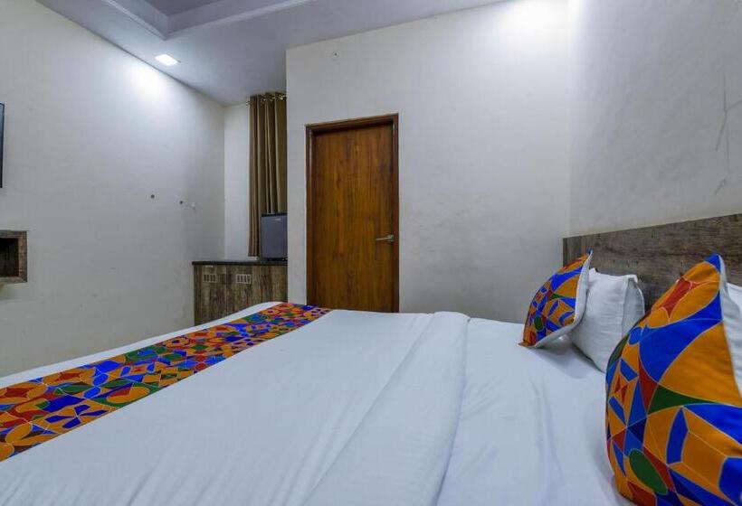 בית מלון כפרי My Stay Sirvi Inn