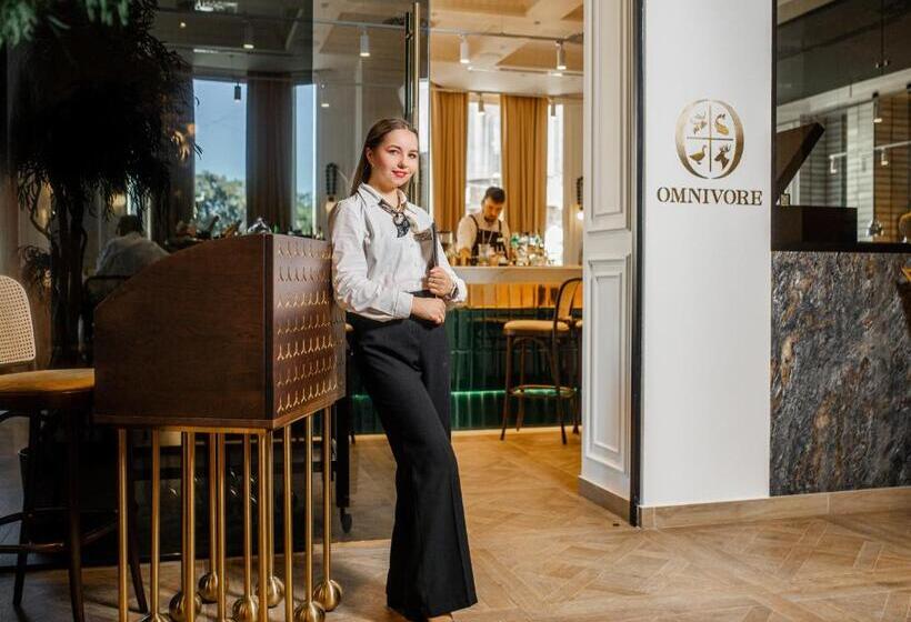 هتل Nadiya Palace