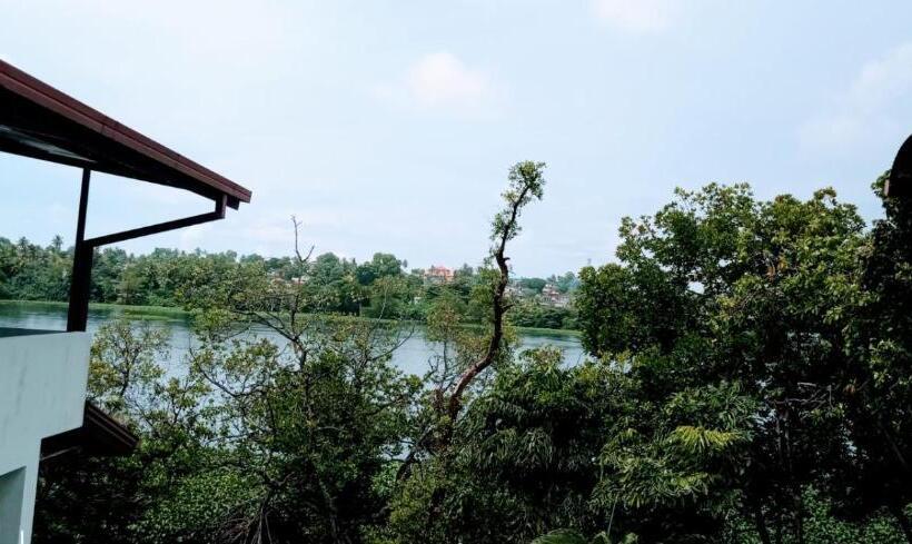 Отель New Lavan Bolgoda