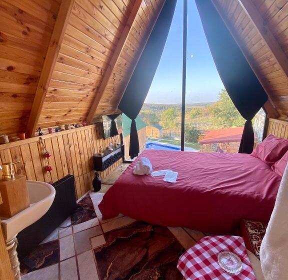 בית מלון כפרי Nirvana Bungalov