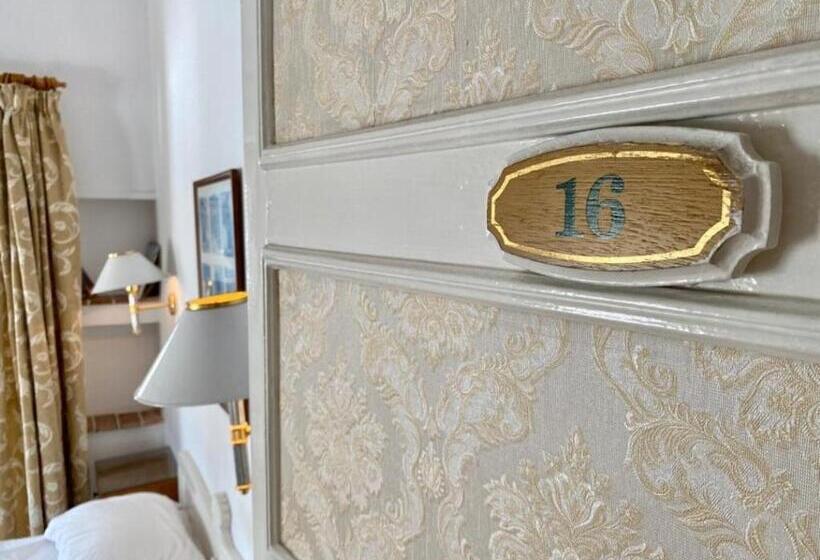 בית מלון כפרי Plaza La Marsa